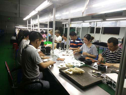 全力以赴，共渡難關